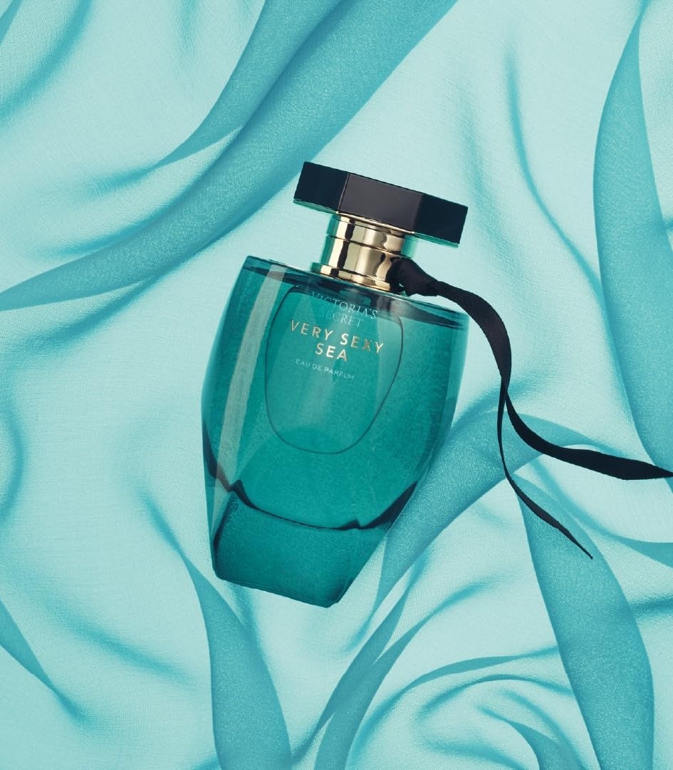 image:imageVictorias Secret Heavenly Fragrance Body Lotion Notes of Gold Musk Vanilla Sandalwood amp White Jasmine 84 ozVery Sexy Sea